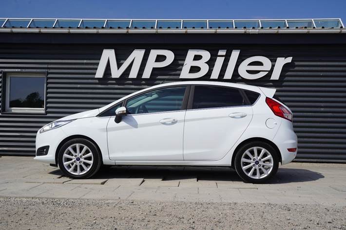 Hvid Ford Fiesta fra 2016