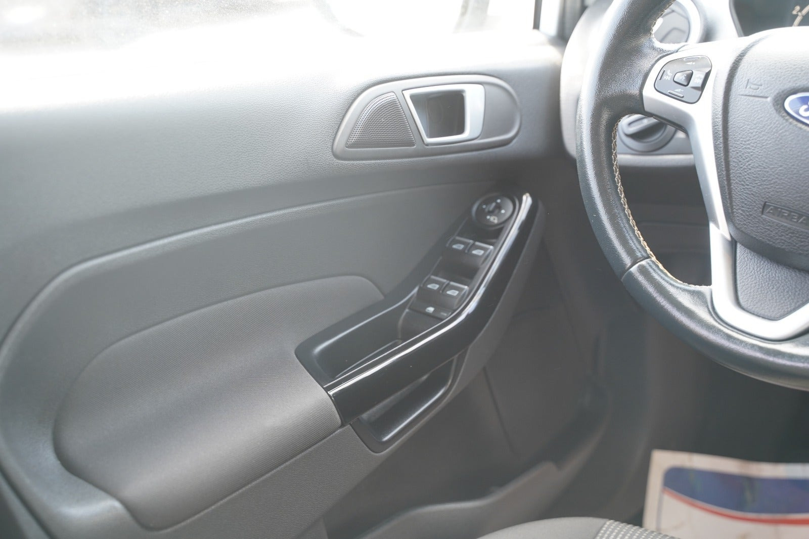 Hvid Ford Fiesta fra 2016