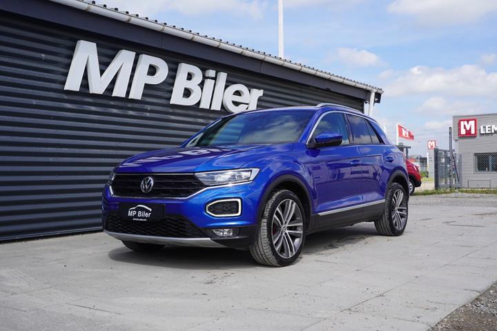 Blå VW T-Roc fra 2019 set udefra