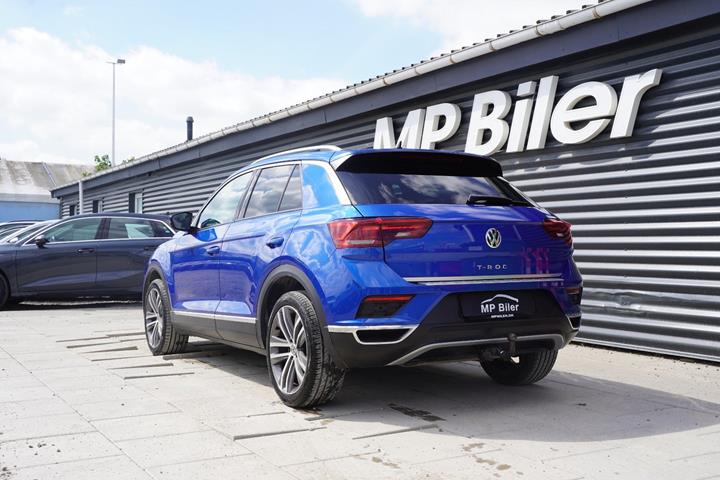 Blå VW T-Roc fra 2019
