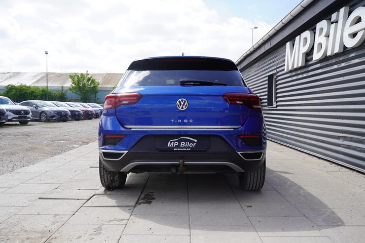 Blå VW T-Roc fra 2019