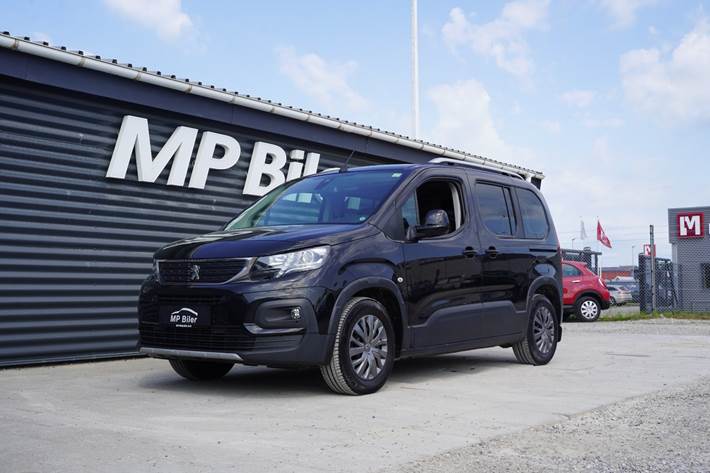 Sort Peugeot Rifter fra 2019