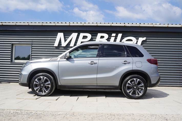 Grå Suzuki Vitara fra 2024