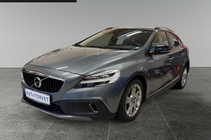 Grå Volvo V40 CC fra 2019 set udefra
