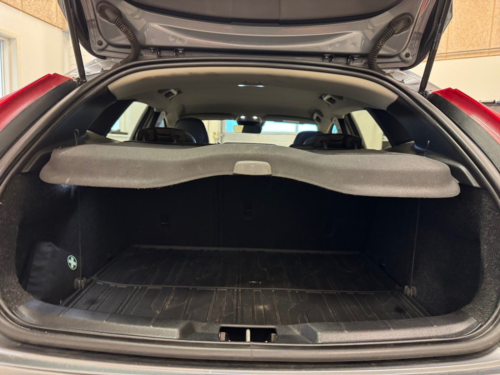 Grå Volvo V40 CC fra 2019