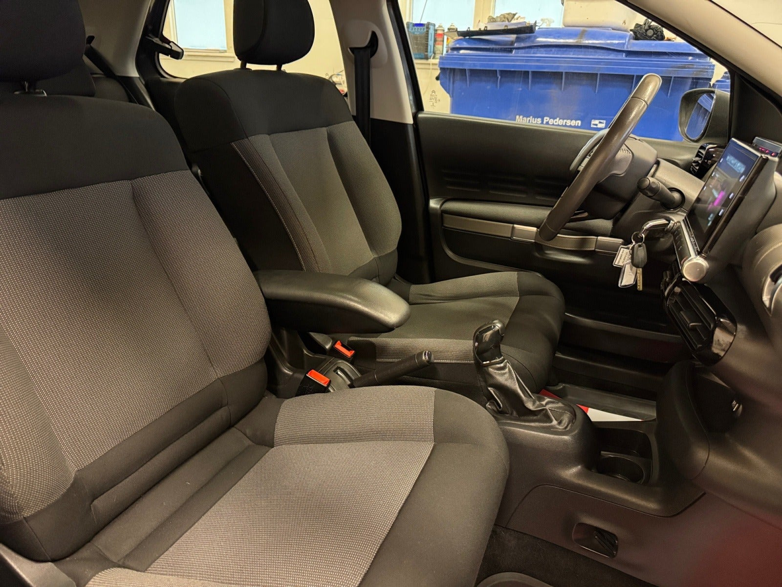 Sort Citroën C4 Cactus fra 2018