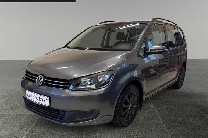 Grå VW Touran fra 2011