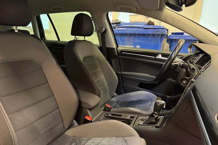 Sort VW Golf VII fra 2018