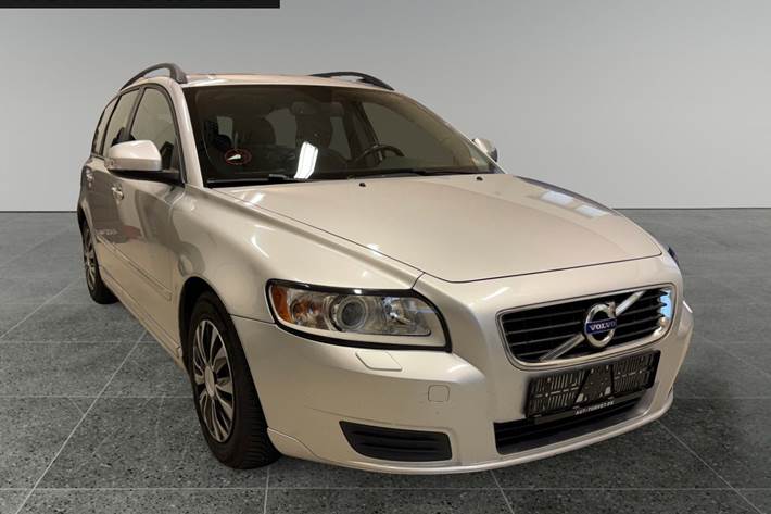 Sølv Volvo V50 fra 2011