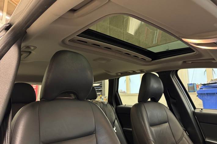 Sølv Volvo V50 fra 2011