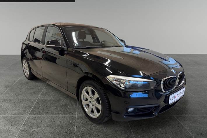 Sort BMW 118d fra 2017