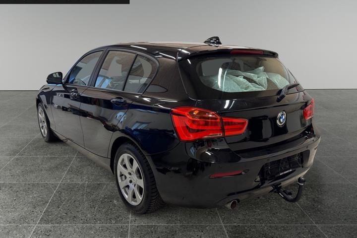 Sort BMW 118d fra 2017