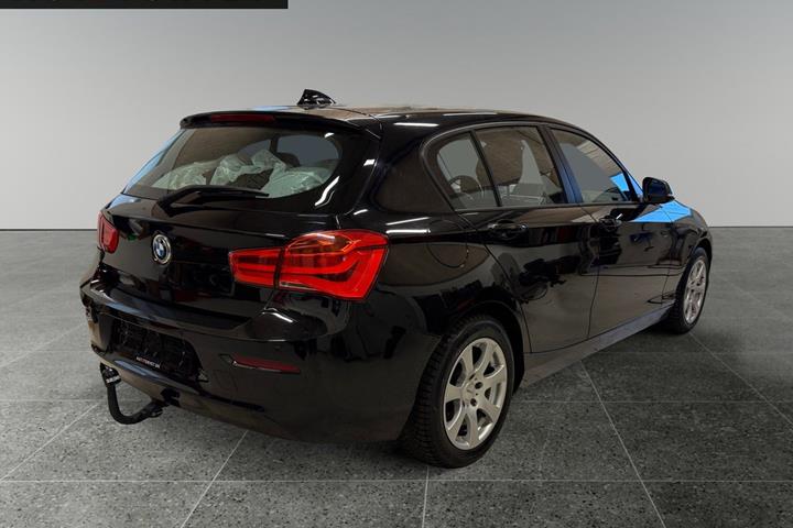 Sort BMW 118d fra 2017