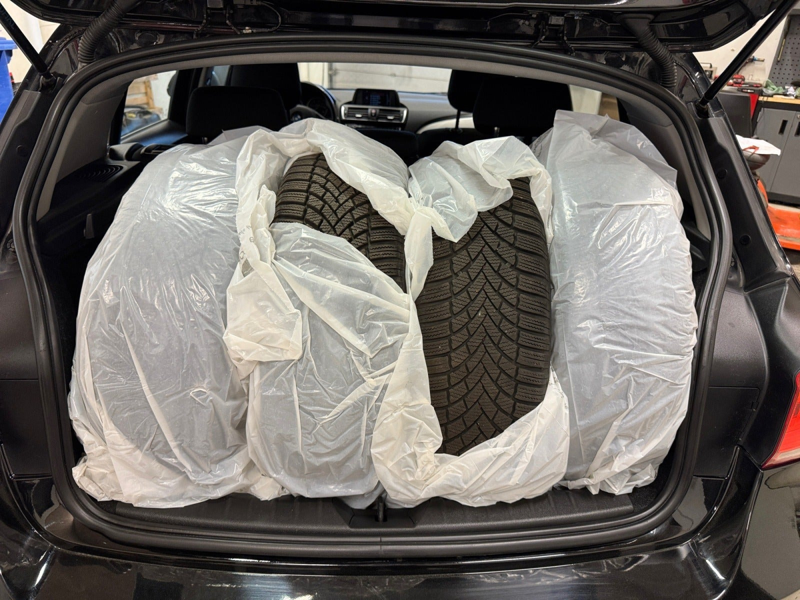 Sort BMW 118d fra 2017