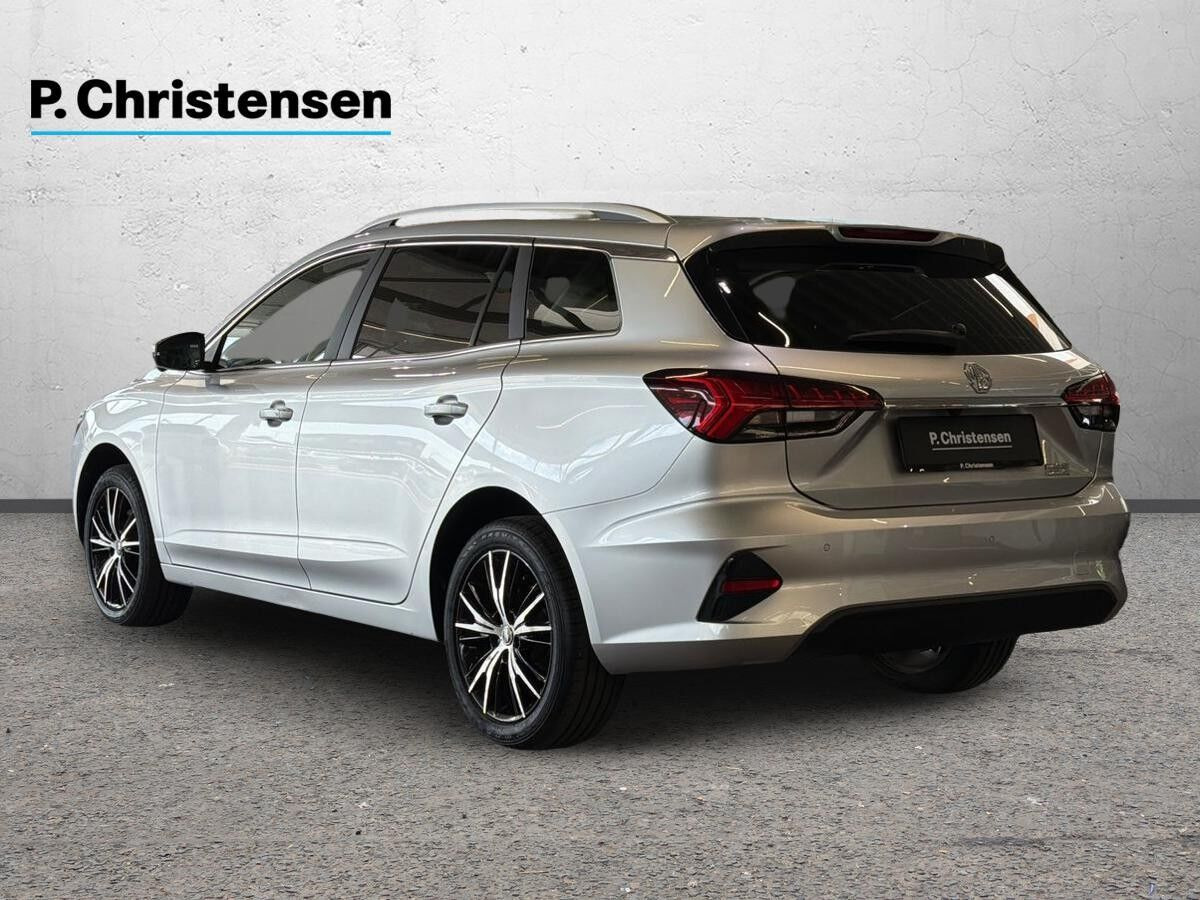 Sølv MG MG5 fra 2023