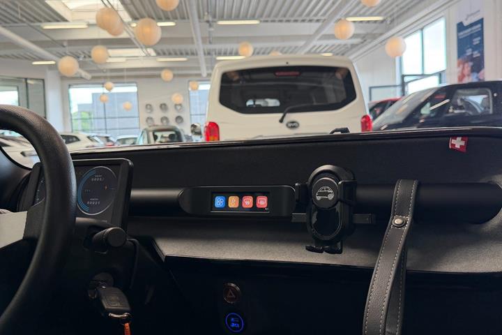 Hvid Micro Microlino fra 2025