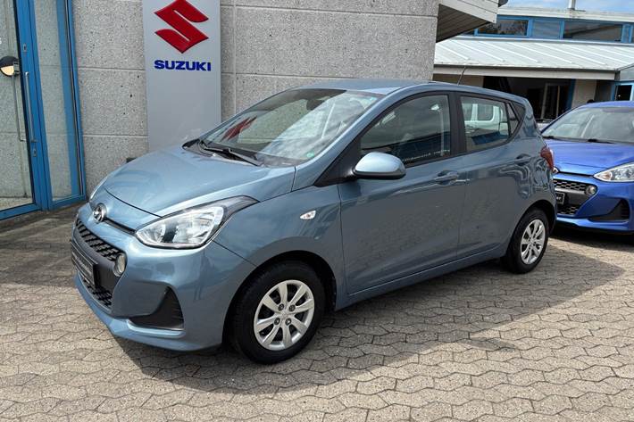 Blå Hyundai i10 fra 2017
