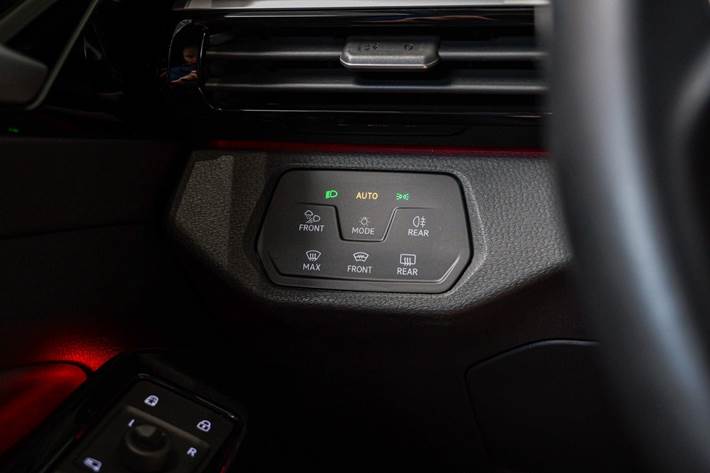 Grå VW ID.4 fra 2022