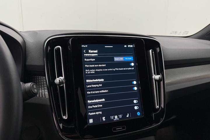 Sort Volvo XC40 fra 2022