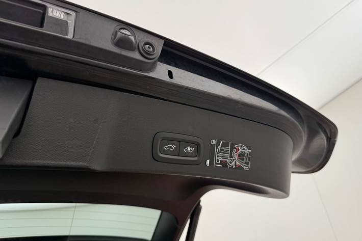 Sort Volvo XC40 fra 2022
