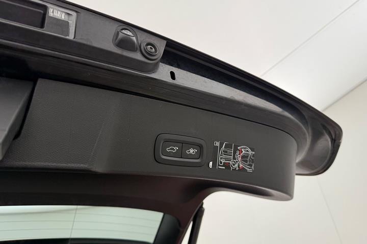 Sort Volvo XC40 fra 2022