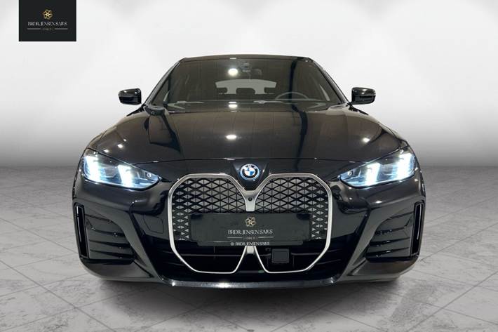 Sort BMW i4 fra 2025