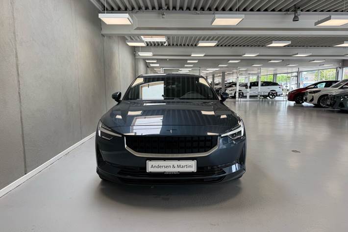 Blå Polestar 2 fra 2023