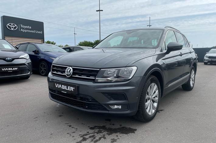 Grå VW Tiguan fra 2019