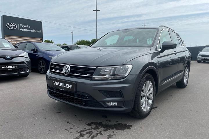 Grå VW Tiguan fra 2019 set udefra