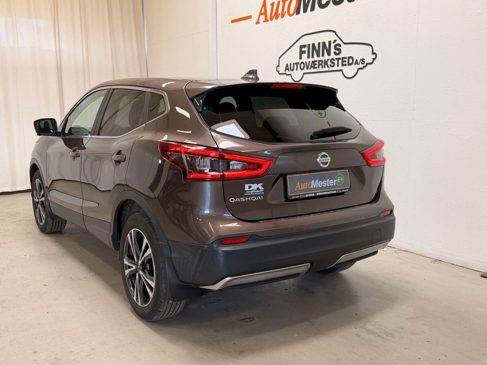 Brun Nissan Qashqai fra 2019