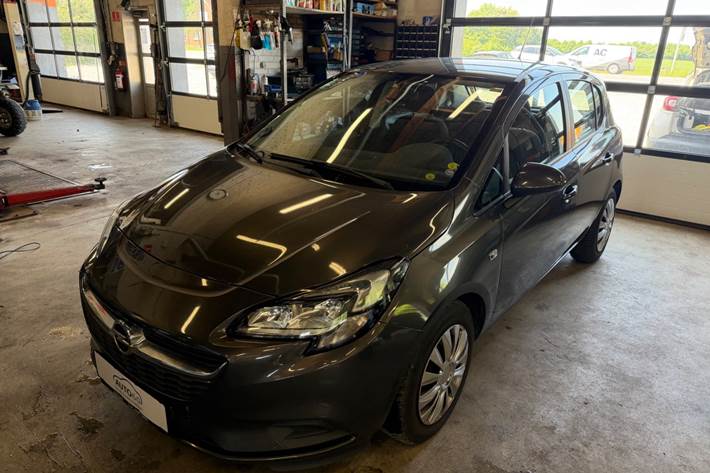 Grå Opel Corsa fra 2016