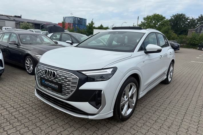 Hvid Audi Q4 e-tron fra 2023
