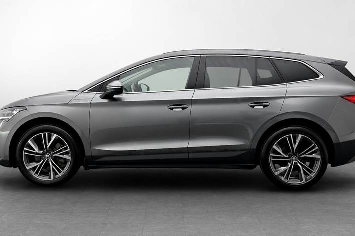 Grå Skoda Enyaq fra 2025