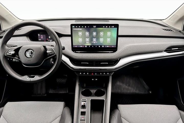 Grå Skoda Enyaq fra 2025