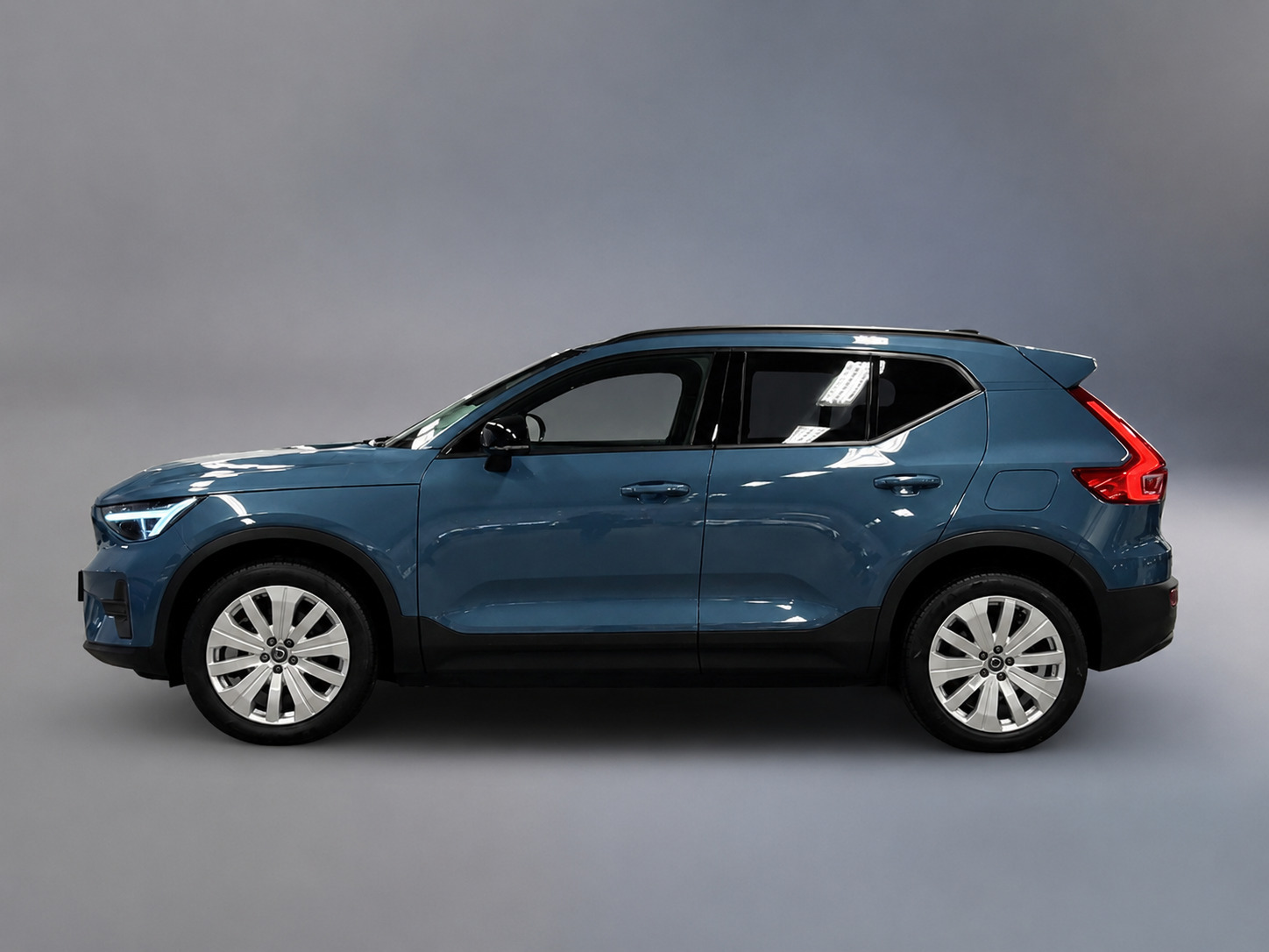 Blå Volvo EX40 fra 2025