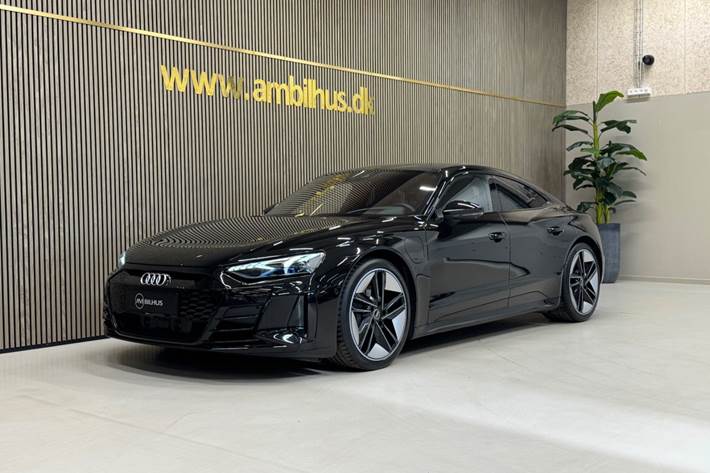 Sort Audi e-tron GT fra 2024