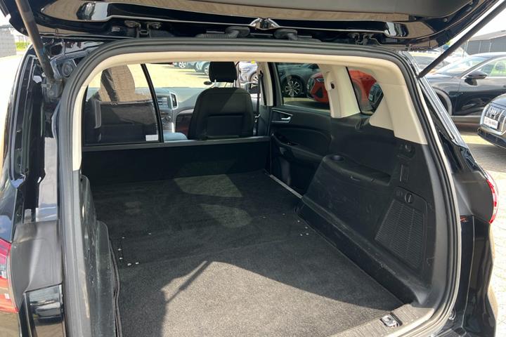 Sort Ford S-MAX fra 2019