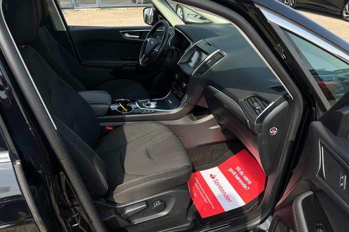 Sort Ford S-MAX fra 2019