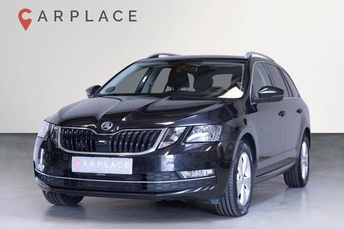 Sort Skoda Octavia fra 2020