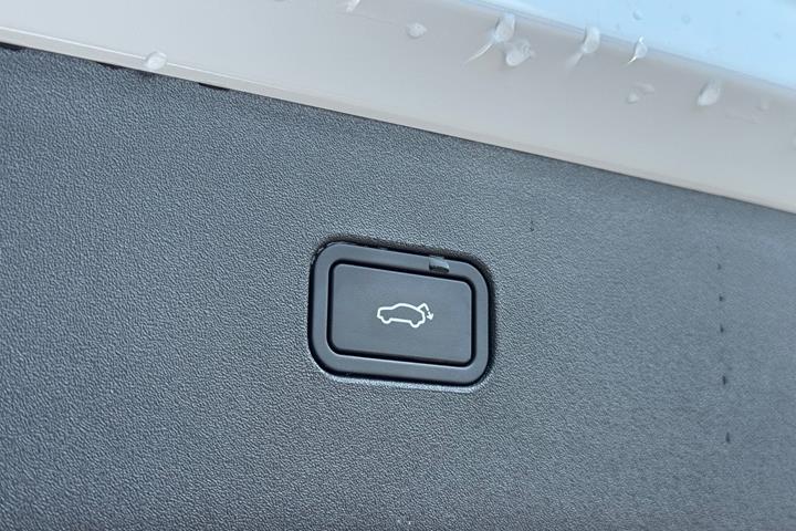 Hvid Volvo EX30 fra 2025
