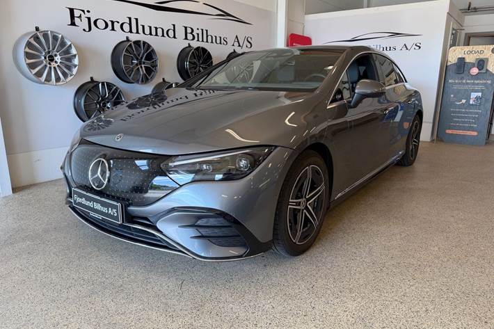 Grå Mercedes EQE350 fra 2024