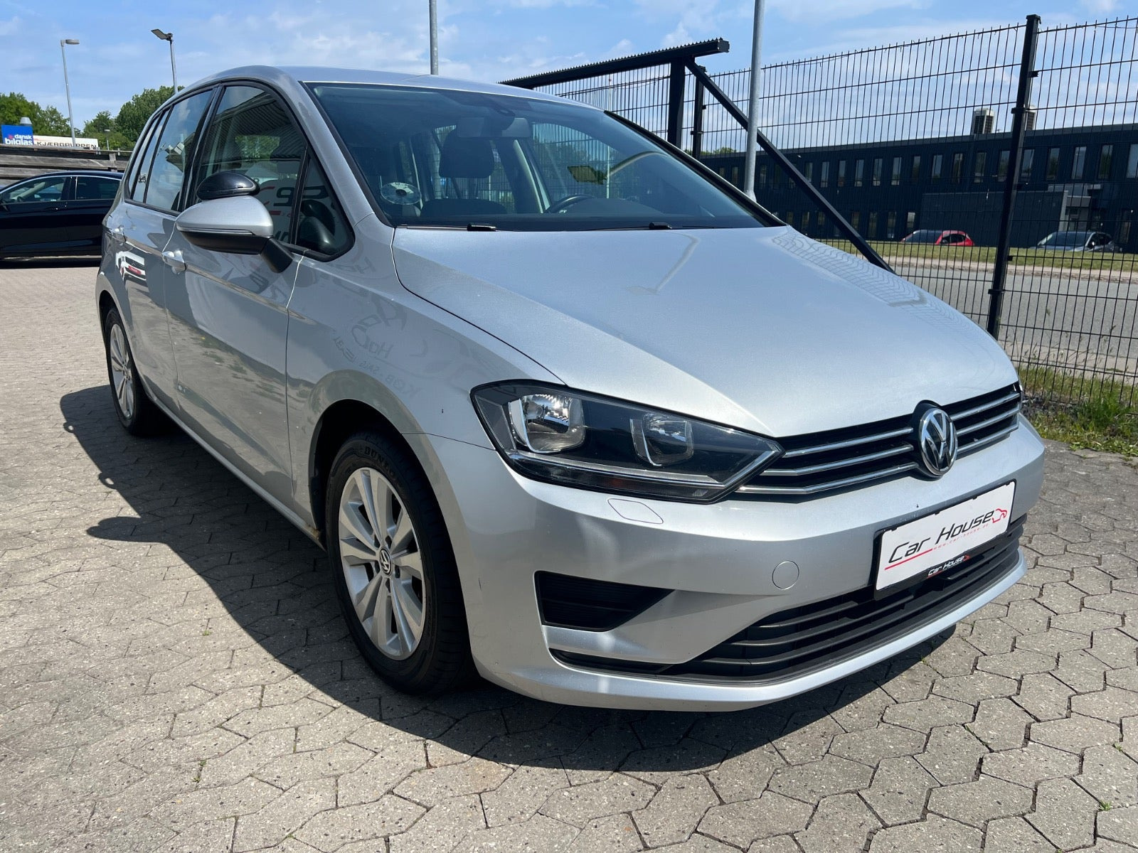 Sølv VW Golf Sportsvan fra 2015