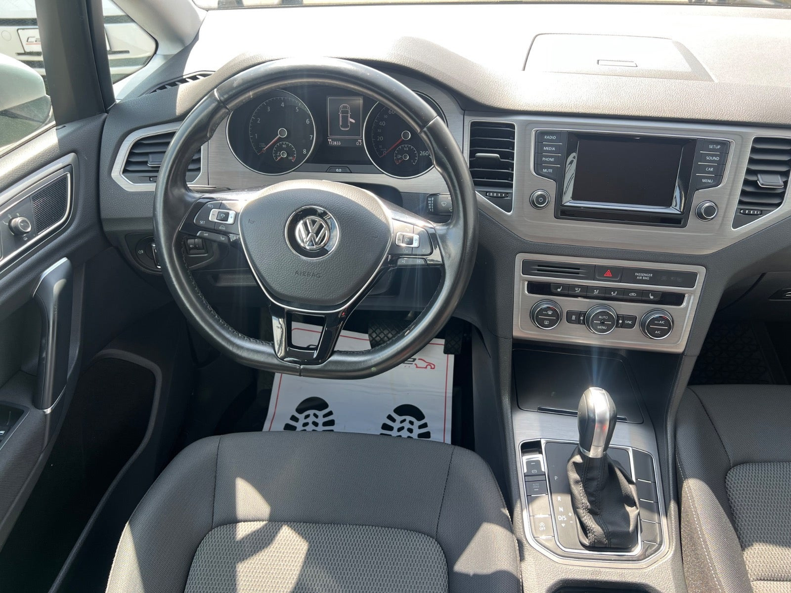 Sølv VW Golf Sportsvan fra 2015