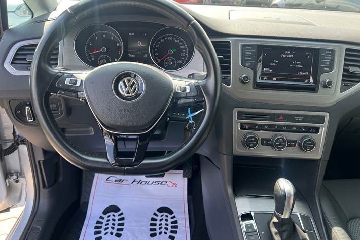 Sølv VW Golf Sportsvan fra 2015