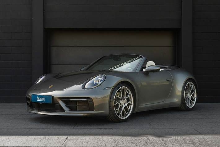 Grå Porsche 911 Carrera 4S fra 2020