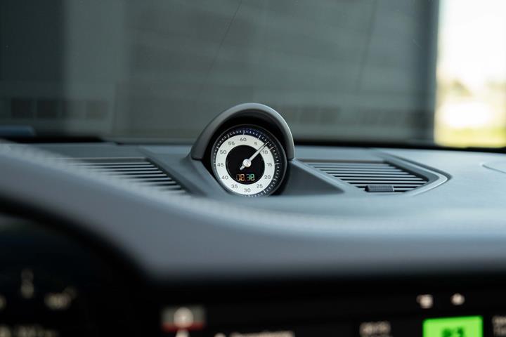 Grå Porsche 911 Carrera 4S fra 2020