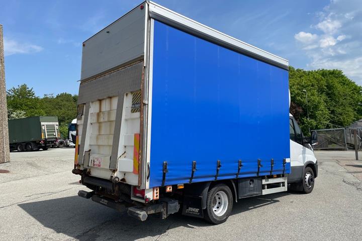 Hvid Iveco Daily fra 2018