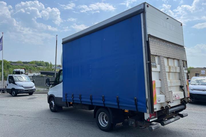 Hvid Iveco Daily fra 2018