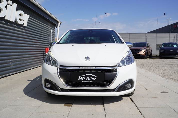 Hvid Peugeot 208 fra 2016