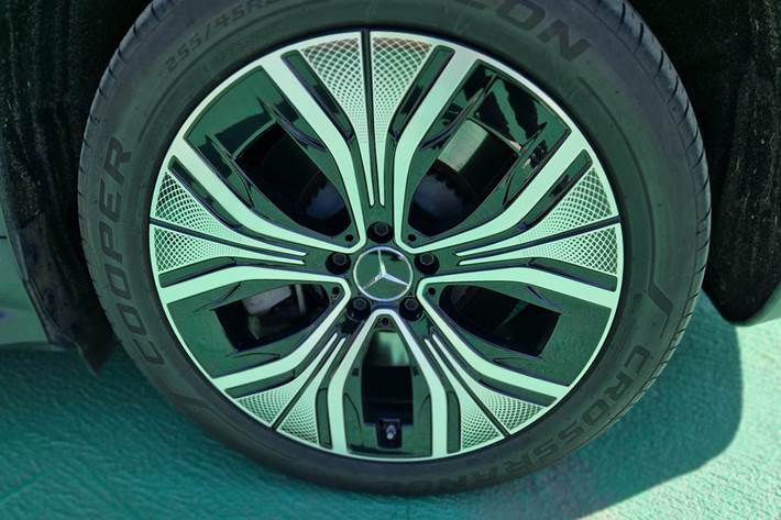 Grå Mercedes EQE350+ SUV fra 2023